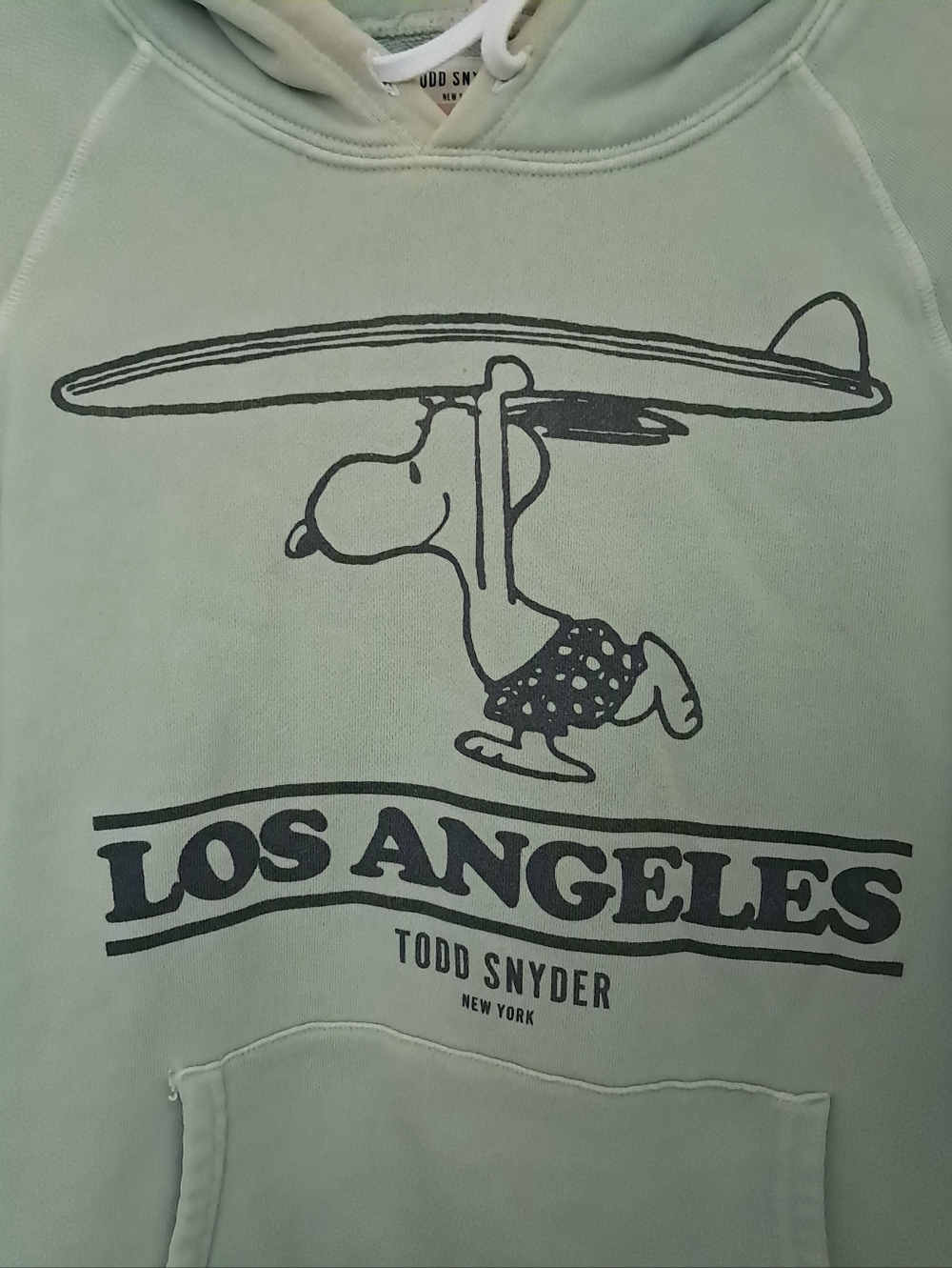 Todd Snyder x Peanuts Snoopy Los Angeles Graphic Sweatshirt Hoodie - Picture 5 of 7